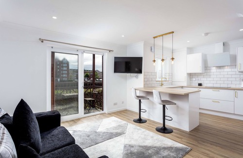 Ayr Apartment | Harbour House - Donnini Apartments