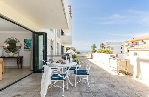 Hermanus City-Centre Hotel | Harbour House Hotel - Harbour Square