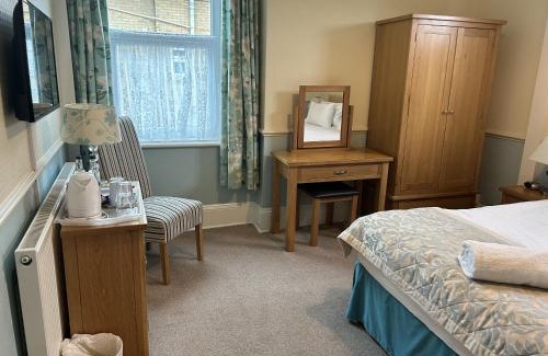 Weymouth Bed & Breakfast | Harbour lights guesthouse room only