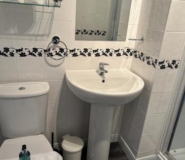 Weymouth Bed & Breakfast | Harbour lights guesthouse room only