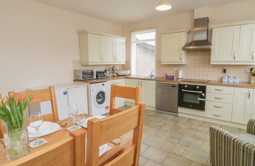 Rhos on Sea Apartment | HARBOUR LIGHTS in Rhos-On-Sea