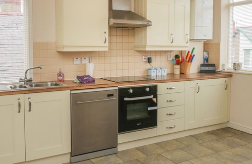 Rhos on Sea Apartment | HARBOUR LIGHTS in Rhos-On-Sea