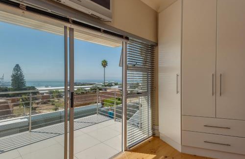 Humewood Villa | Harbour Lights Luxury Loft