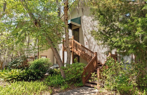 Saint Simons Island Condo | Harbour Oaks near village sleeps 6
