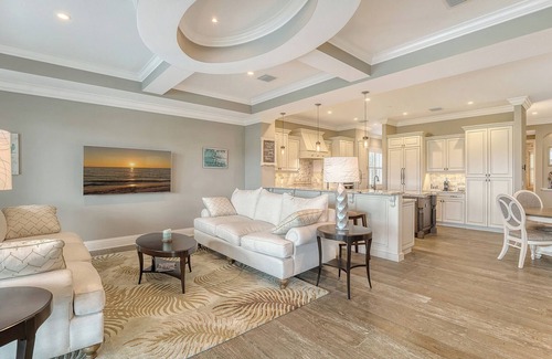 Sarasota House | Harbour Retreat - Luxury Waterfront Pool Home close Siesta Key by Gulf Coast Holiday Homes
