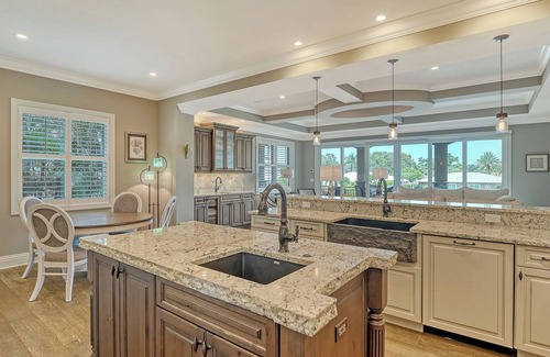Sarasota House | Harbour Retreat - Luxury Waterfront Pool Home close Siesta Key by Gulf Coast Holiday Homes