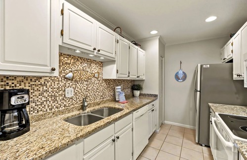 Harbour Town Condo | Harbour Town Villa: Sleeps 6-Perfect for Families
