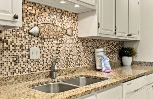 Harbour Town Condo | Harbour Town Villa: Sleeps 6-Perfect for Families