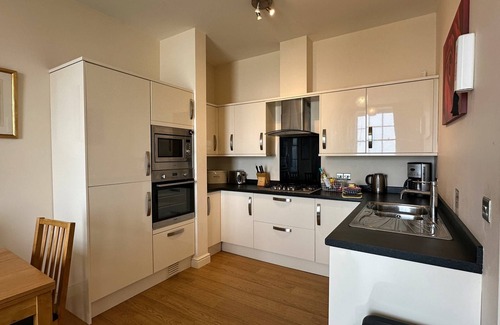 Hele Apartment | Harbour View - A well appointed apartment with great views