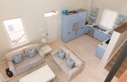 St. James Apartment | Harbour View Cottage with enclosed porched and breathtaking views of Kalk Bay