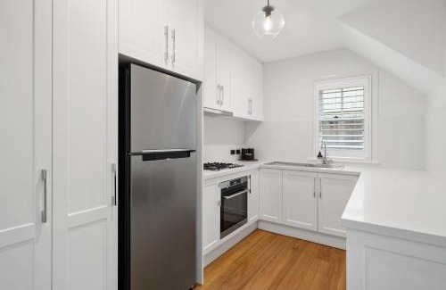Millers Point House | Harbour View Terrace House In The Heart Of The Rocks