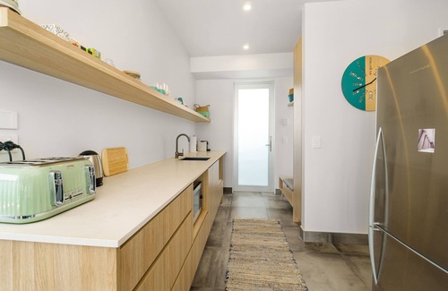 Auckland House | Harbour View - Westmere Holiday Apartment