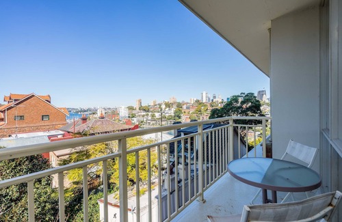 North Sydney Apartment | Harbour Views from North Sydney High Street