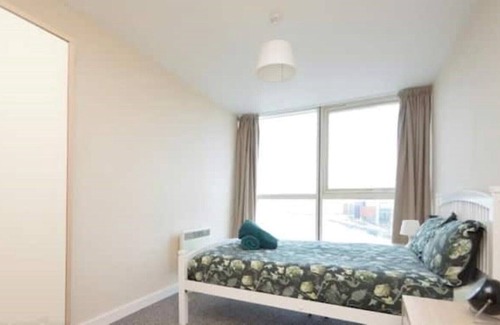 Belfast Apartment | Harbour Views
