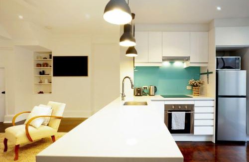 Double Bay Apartment | Harbourside Hideaway Double Bay Isyd