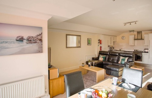 Weymouth Cottage | Harbourside Penthouse