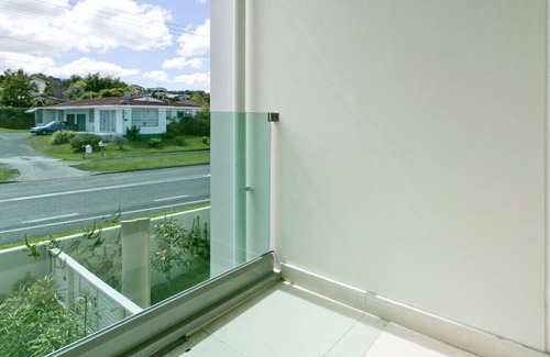 Taupo Cottage | Harbourview Apartment - Taupo Holiday Apartment