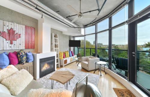 James Bay House | Harbourview Executive Condo