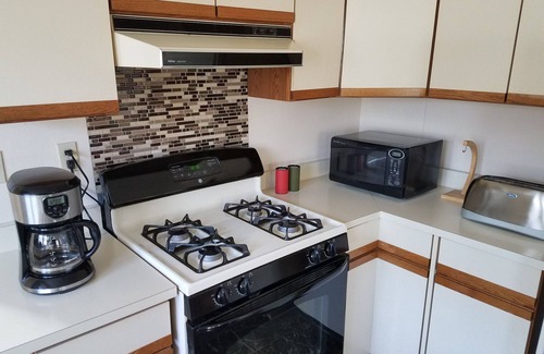 Watertown House | Hard to Beat Luxury, Amazing Location Near Boston - Fully Disinfected!