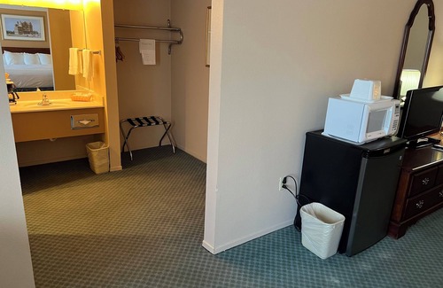 Carson City Hotel | Hardman House Inn & Suites