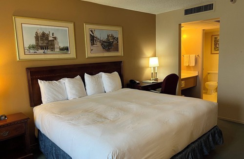 Carson City Hotel | Hardman House Inn & Suites