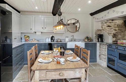 Exton House | Hare and Hounds, Exton