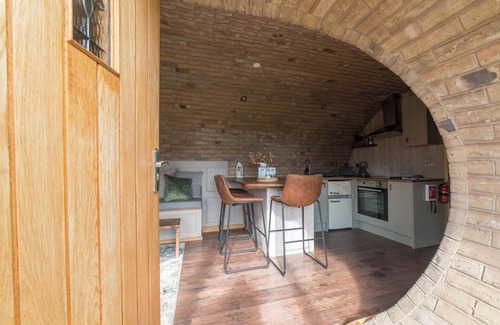 Rhayader Cottage | HARES VIEW, pet friendly, character holiday cottage in Rhayader