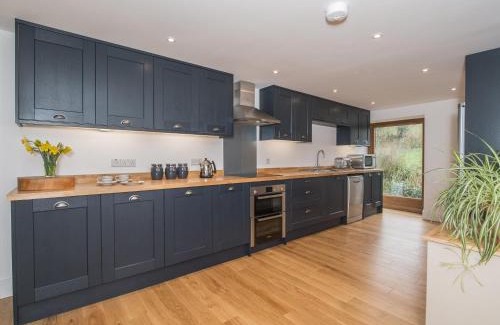 Dulverton House | Harewood Barn