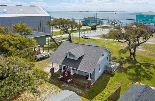 Harkers Island House | Harkers Island Waterview Cottage