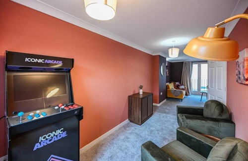 Ipswich House | Harland Haven: Spacious 4BR House in Ipswich