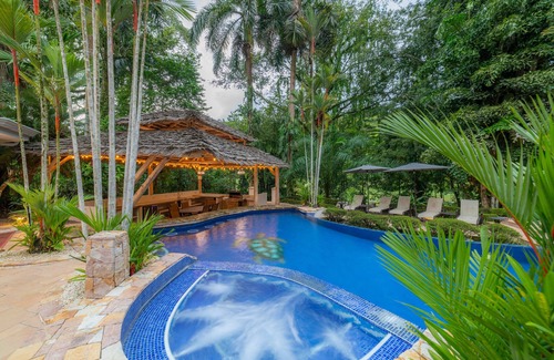 Jaco House | Harmon Estate 6 bdrs private pool in Los Suenos