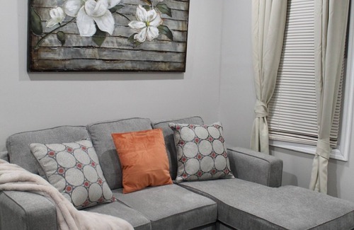 Northwest Yonkers Apartment | Harmony cozy