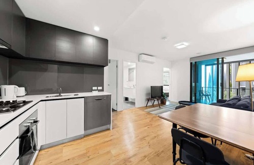 South Brisbane Apartment | Harmony Residences - Central SouthBrisbane 2BR Apt
