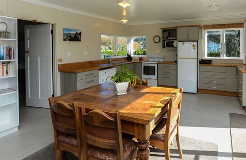 Waimarama Cottage | Harper Haven - Waimarama Holiday Home