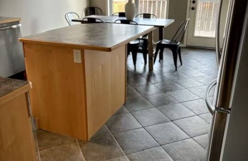 Lethbridge House | Harper House-Home away from home in Lethbridge