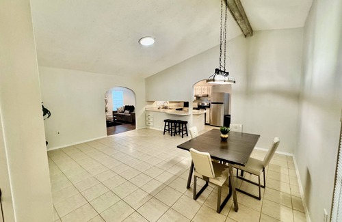 Live Oak House | Harper Valley Hideaway Peaceful & Central