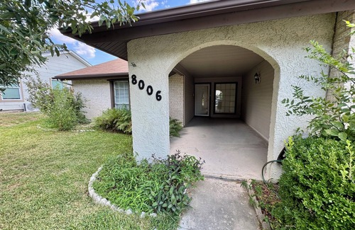 Live Oak House | Harper Valley Hideaway Peaceful & Central