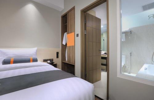 Medan Hotel | Harper Wahid Hasyim Medan by ASTON