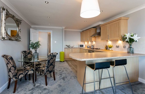 Ayr Apartment | Harris Retreat - Donnini Apartments