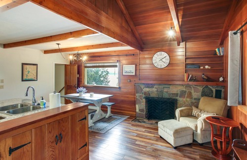 Harrison House | Harrison Getaway w/Deck & Lake Views!