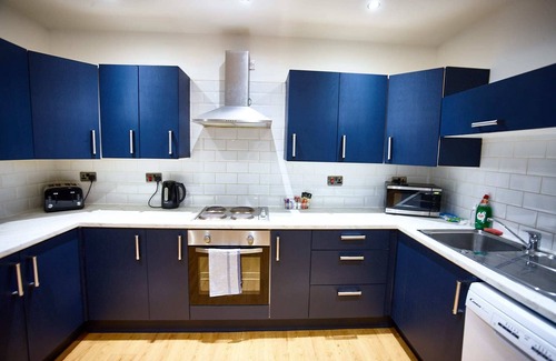 Liverpool Apartment | Harrison Suite, Sleeps 14
