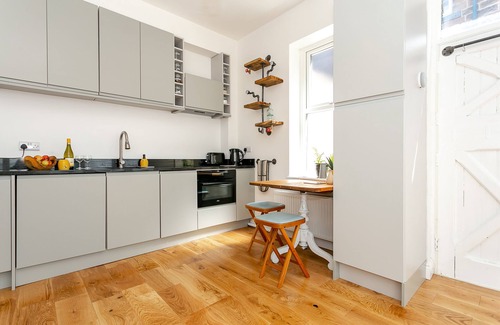 Harrogate House | Harrogate Center-Modern stylish two bedroom house