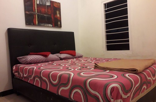 Gorontalo House | Harry & Mimin Homestay. A homestay in the heart of Gorontalo City.