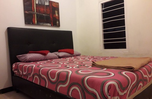 Gorontalo House | Harry & Mimin Homestay. A homestay in the heart of Gorontalo City