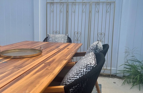 East County Civic Group Apartment | Harry Potter Room of Requirement Cozy 1-bedroom private apartment patio, kitchen