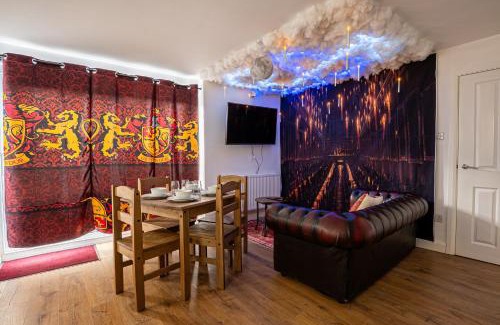 Watford Apartment | Harry Potter Themed Vacation - Sleeps 6