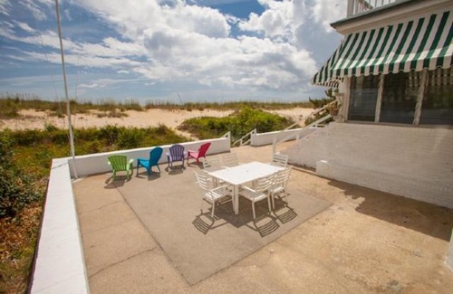 Northeast Virginia Beach House | Harshaw Beach House - North End Oceanfront