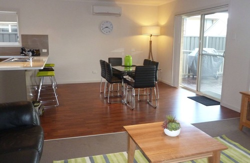 Mount Gambier Apartment | Hart Apartment- Close CBD
