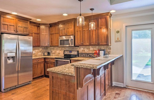 Hartford House | Hartford Home w/ Updated Interior & Backyard!