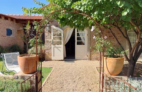 Oudtshoorn Villa | Hartland Garden Suite
